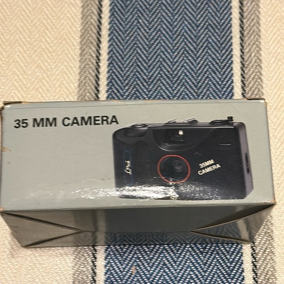 Vintage Black Lexxus 35MM Film Camera Focus Free w Paperwork and Box - Picture 3 of 6